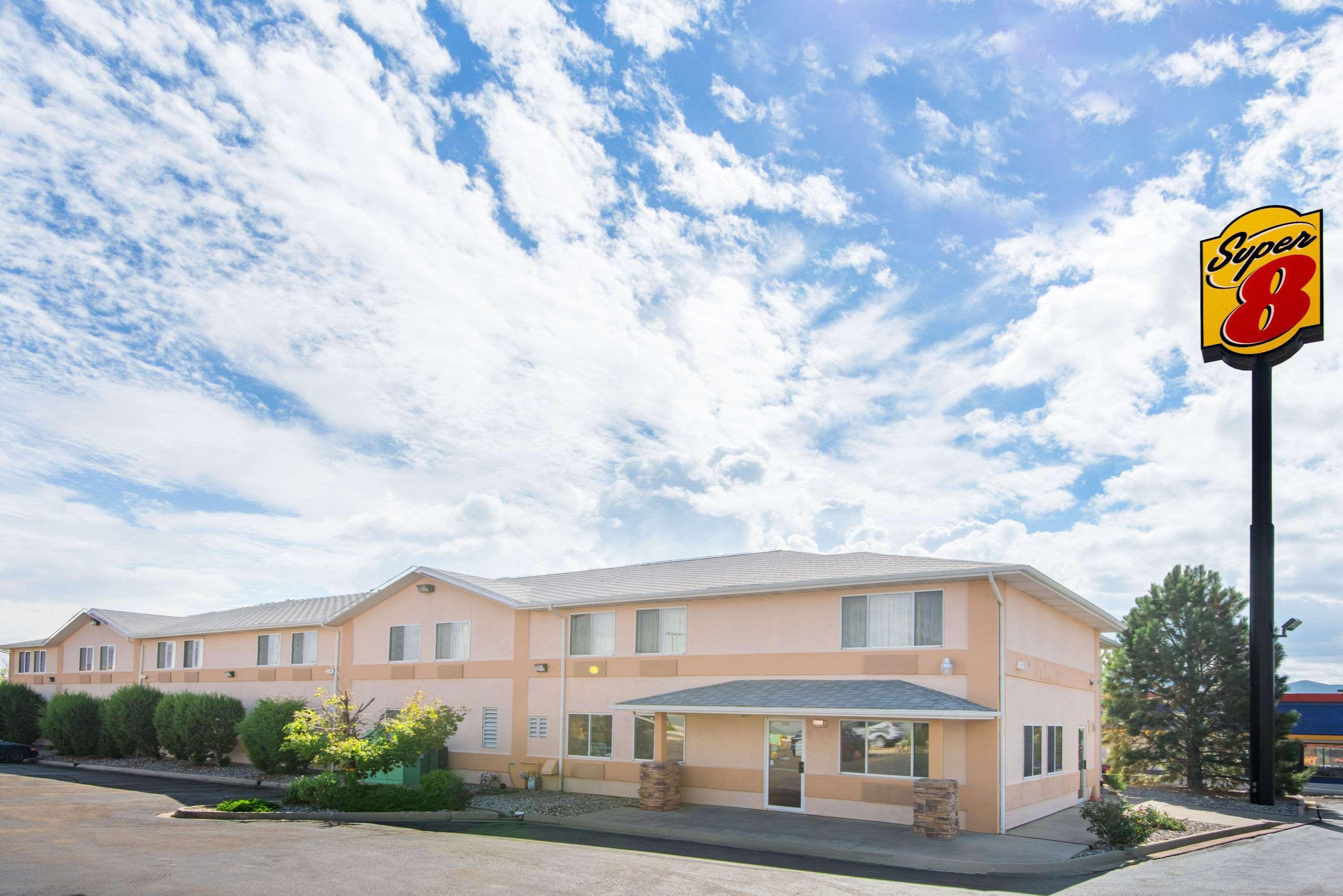 Hotel Super 8 By Wyndham Trinidad Exterior foto